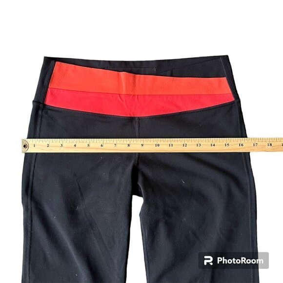 Lululemon Black Reversible Groove Crop Straight Leg Training Pants. Size 8 - Picture 5 of 8
